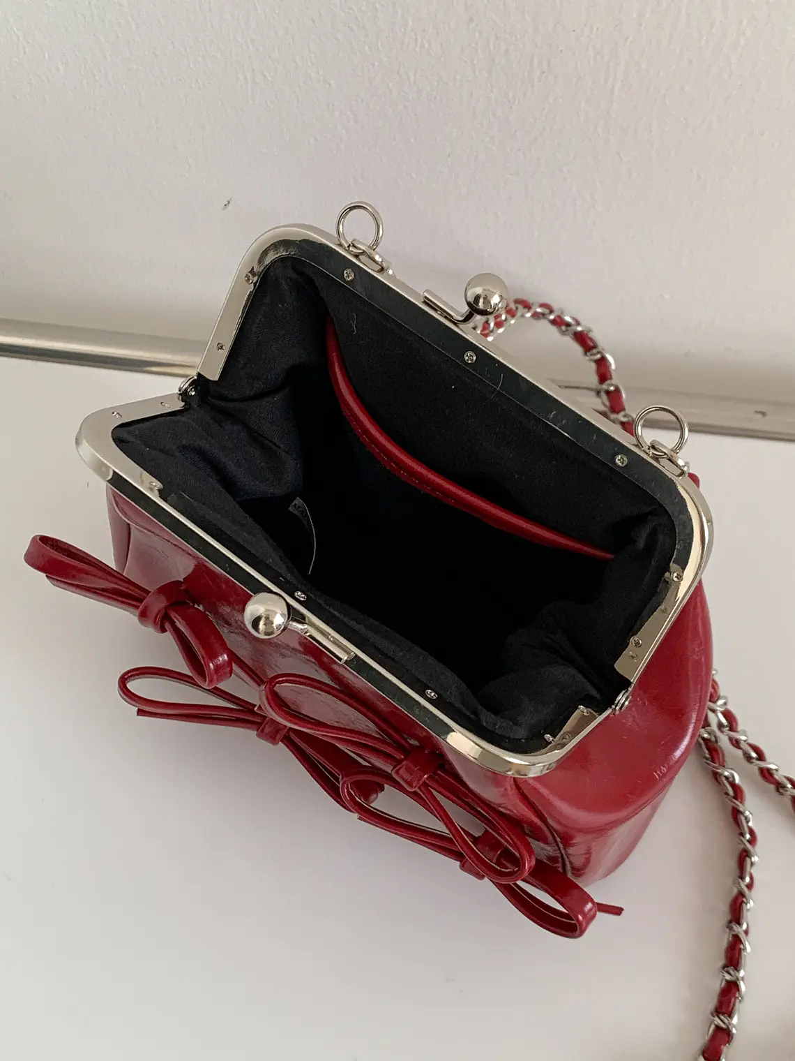 Bolso Clutch con Cierre de Marco 'Lazos' - Pequeño, Retro & Femenino 2