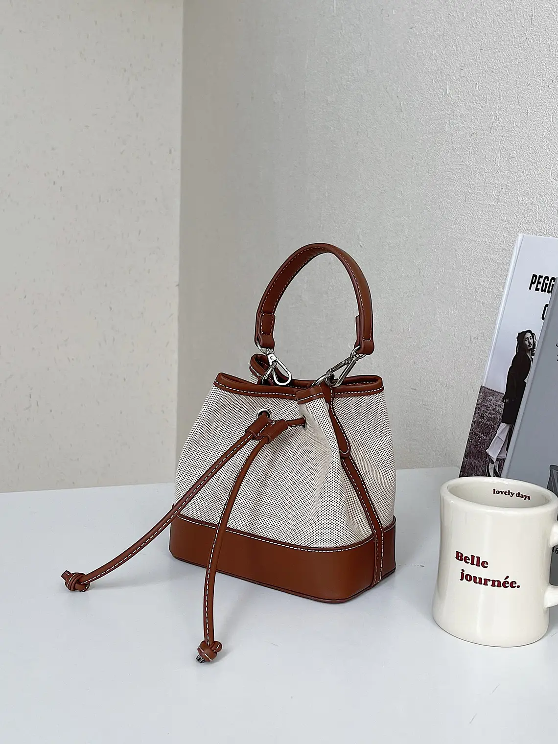 Bolso Bucket de Lona con Ribetes de Cuero PU - Casual, Ligero & Versátil 2