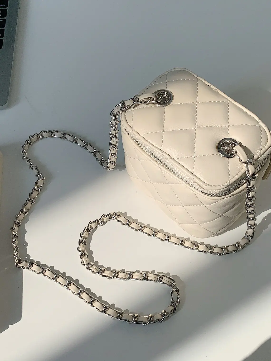 Mini Bolso Caja Acolchado con Cadena — Diseño Rombo, Estilo Clásico 11