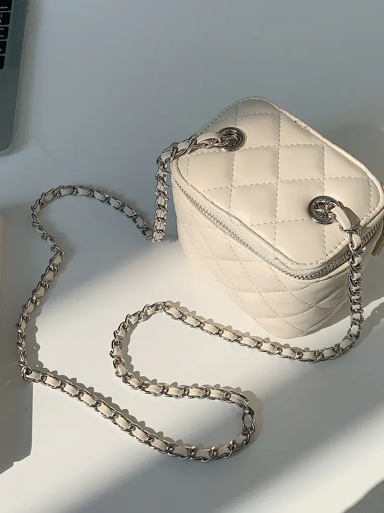Mini Bolso Caja Acolchado con Cadena — Diseño Rombo, Estilo Clásico 11