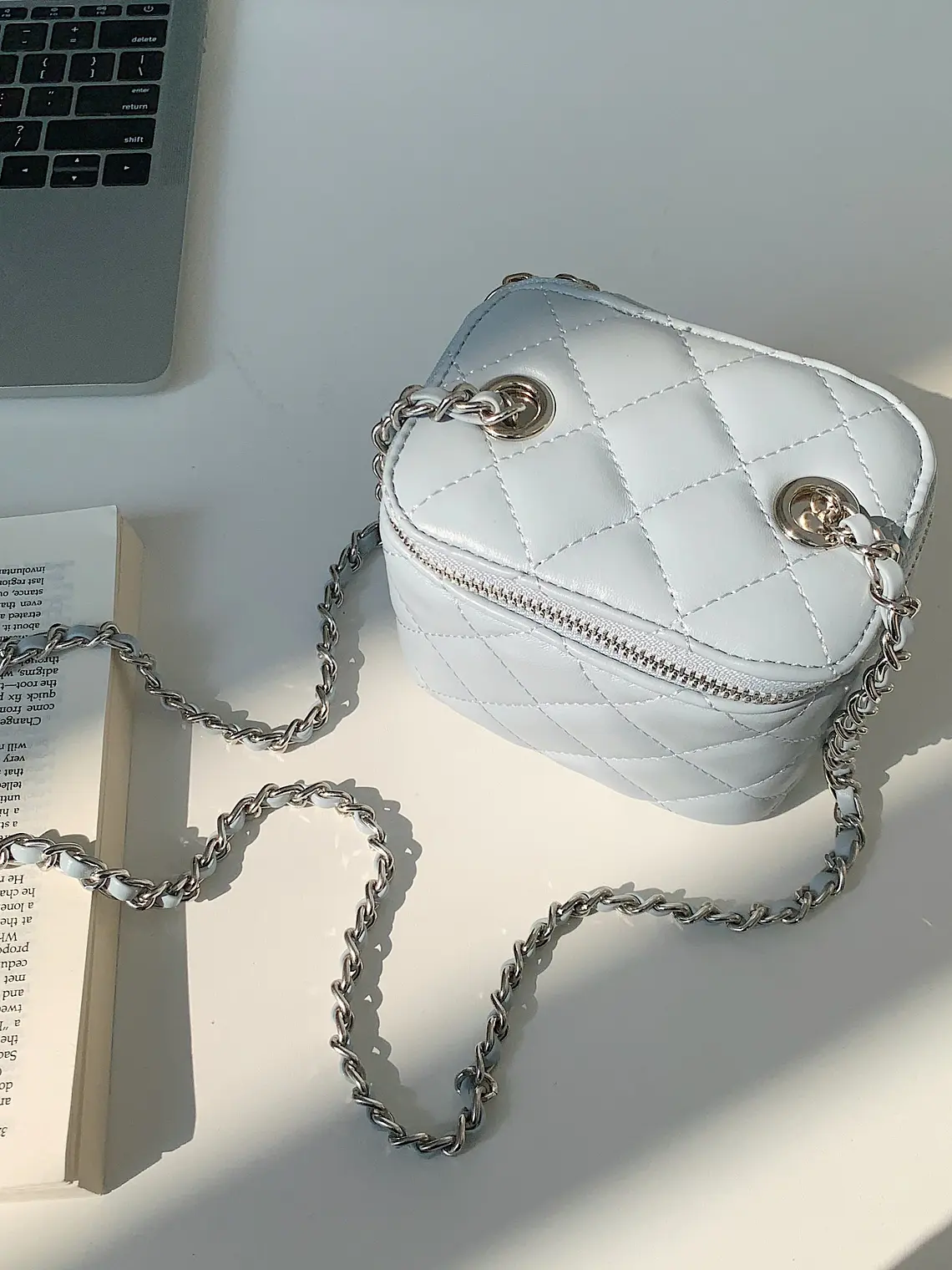 Mini Bolso Caja Acolchado con Cadena — Diseño Rombo, Estilo Clásico 16