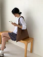 Bolso Hobo Triangular con Asa Fruncida — Estilo Minimalista Urbano - Miniatura 3