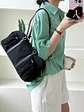 Bolso Boston de Nylon con Bolsillos Laterales Fruncidos — Estilo Urbano Funcional - Miniatura 5