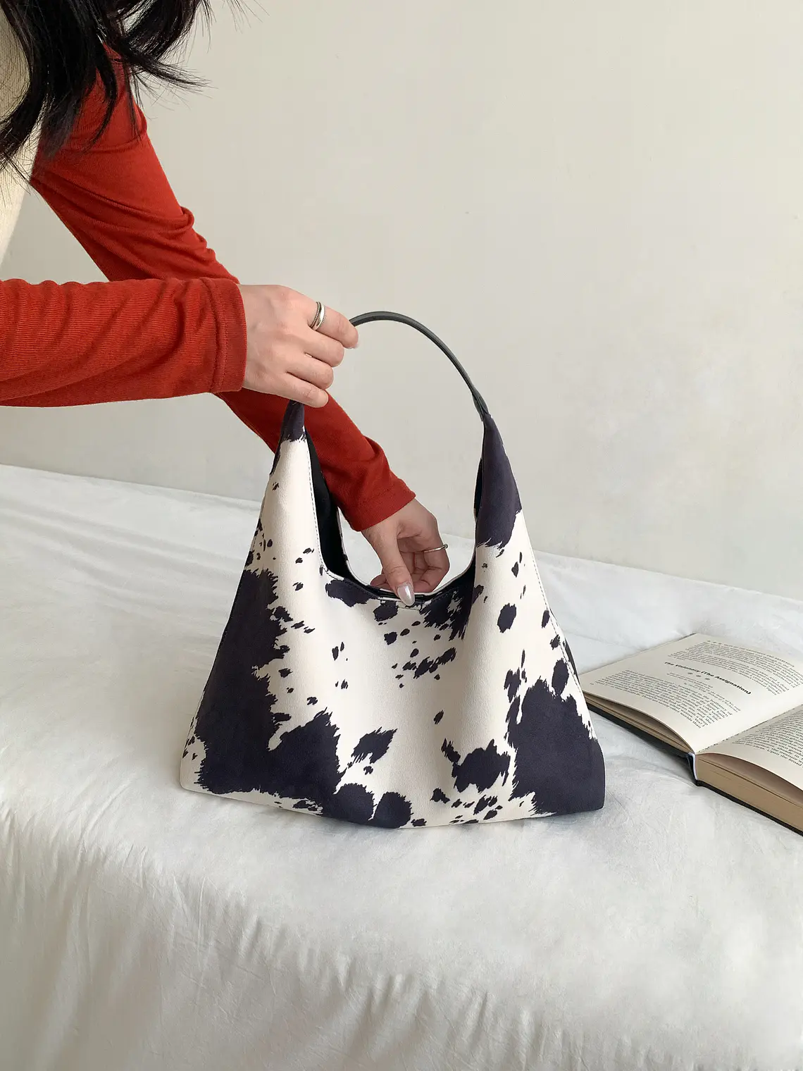 Bolso Hobo de Tela con Estampado Animal Print — Estilo Urbano Individual 6