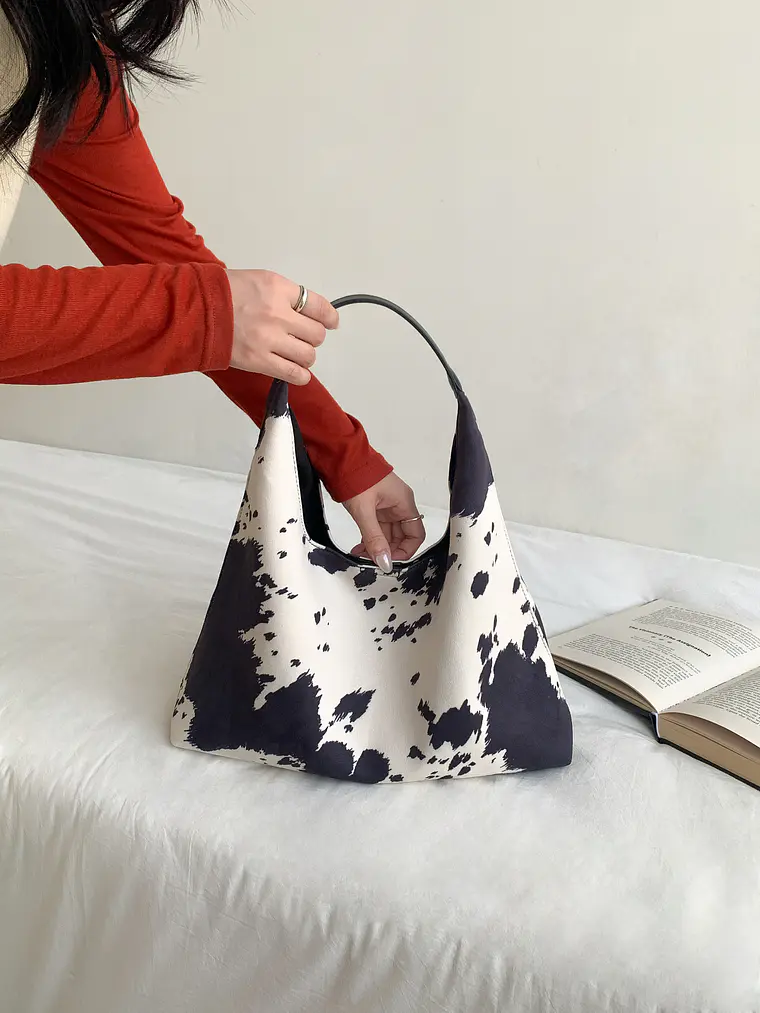 Bolso Hobo de Tela con Estampado Animal Print — Estilo Urbano Individual 6