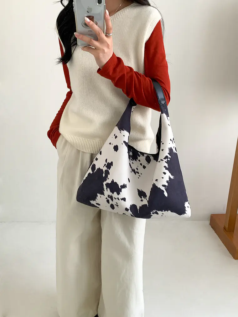 Bolso Hobo de Tela con Estampado Animal Print — Estilo Urbano Individual 3