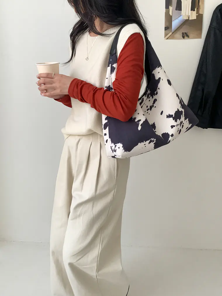 Bolso Hobo de Tela con Estampado Animal Print — Estilo Urbano Individual 4