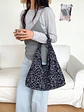 Bolso Hobo de Tela Texturizada con Estampado Leopardo — Estilo Atrevido para el Día a Día - Miniatura 9