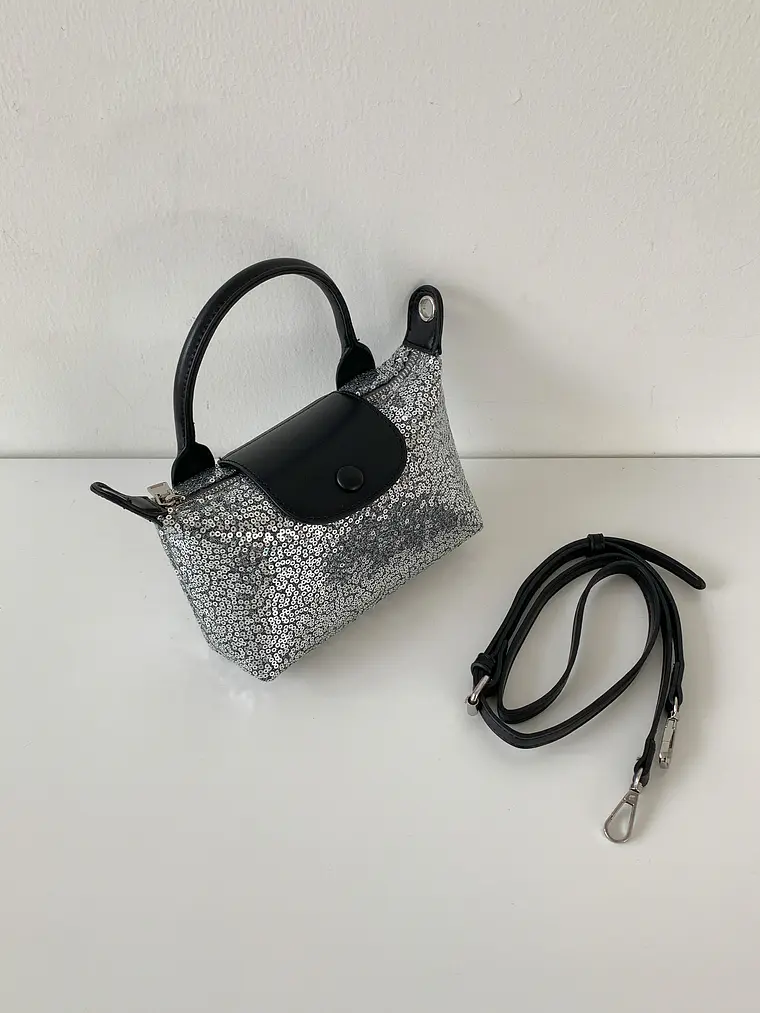 Mini Bolso con Lentejuelas, Asa Superior y Correa Cruzada Ajustable — Destellos para el Día a Día 2