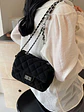 Bolso bandolera acolchado con diseño romboidal — Estilo urbano minimalista - Miniatura 2