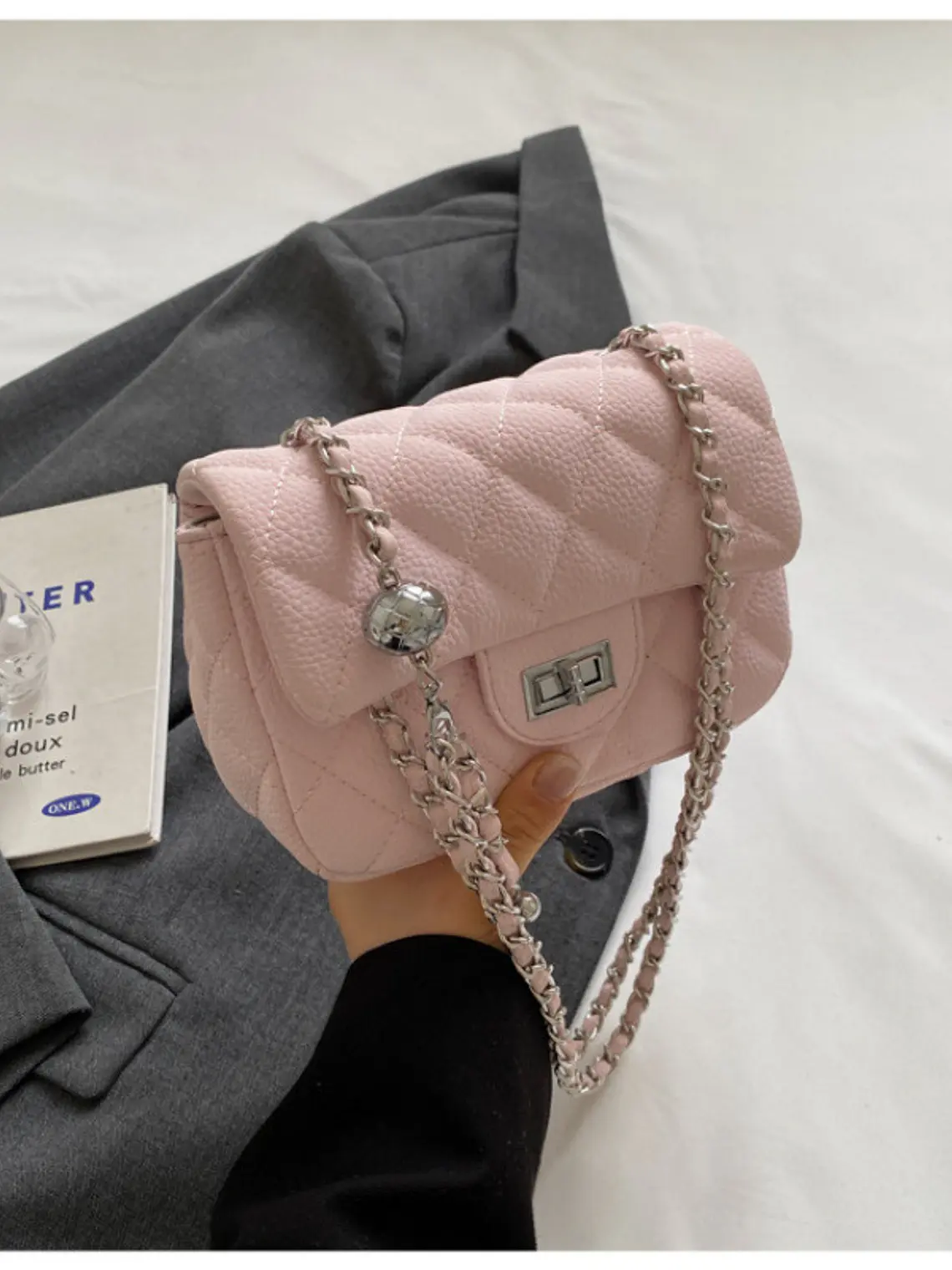 Bolso bandolera acolchado con diseño romboidal — Estilo urbano minimalista 5
