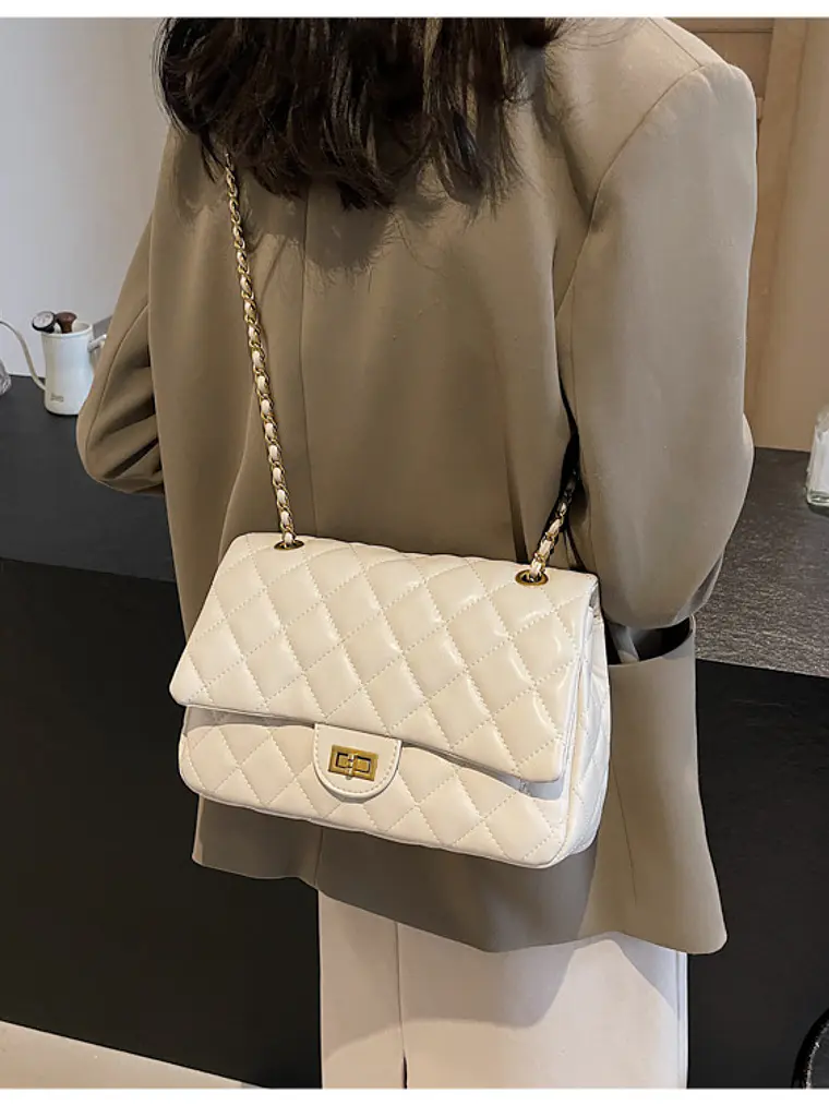 Bolso de hombro acolchado con cadena dorada — estilo clásico atemporal 8
