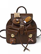 Mochila pequeña con apliques de peluche y colgante decorativo — estilo dulce retro en café - Miniatura 7