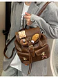 Mochila pequeña con apliques de peluche y colgante decorativo — estilo dulce retro en café - Miniatura 3