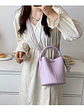 Bolso bucket con textura lichi y pañuelo decorativo entretejido — colores frescos para el día a día - Miniatura 22