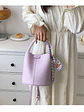 Bolso bucket con textura lichi y pañuelo decorativo entretejido — colores frescos para el día a día - Miniatura 21