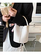 Bolso bucket con textura lichi y pañuelo decorativo entretejido — colores frescos para el día a día - Miniatura 6