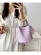 Bolso bucket con textura lichi y pañuelo decorativo entretejido — colores frescos para el día a día - Miniatura 20