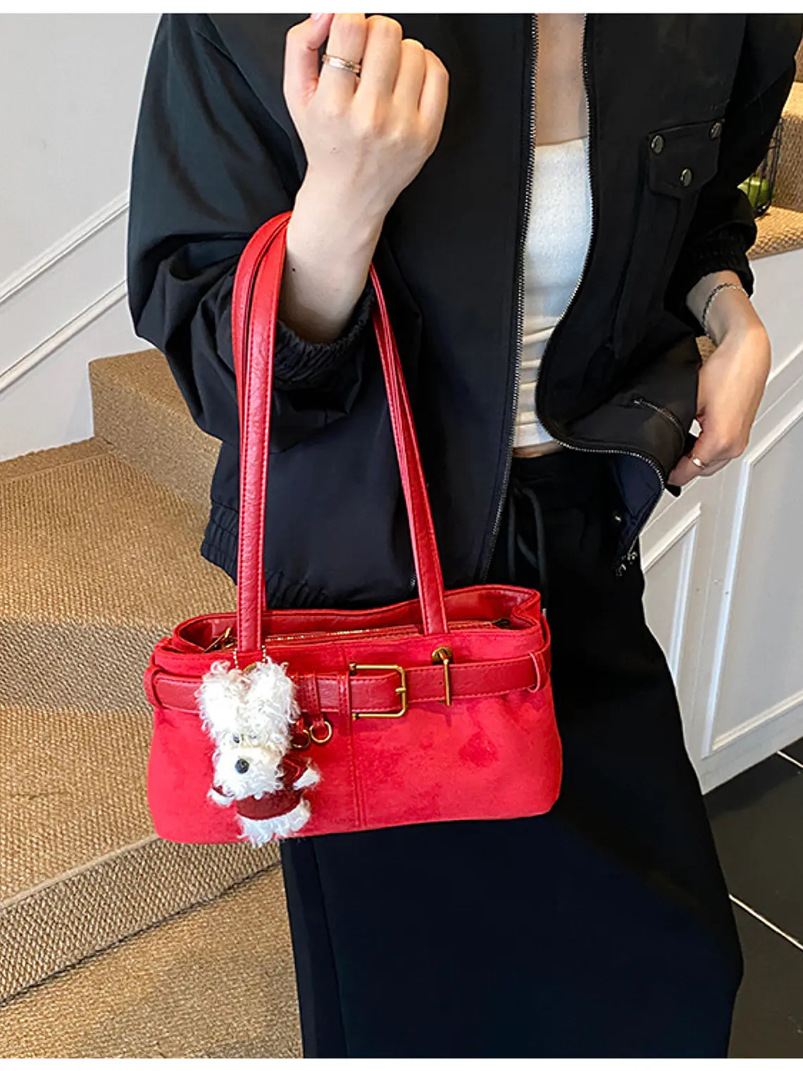 Bolso de hombro en ante sintético con cinturón decorativo y colgante de perrito — estilo retro dulce 13