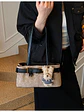 Bolso de hombro en ante sintético con cinturón decorativo y colgante de perrito — estilo retro dulce - Miniatura 3