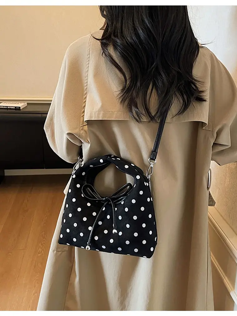 Bolso de ante con estampado de lunares, lazo decorativo y cierre magnético — estilo dulce y versátil 3