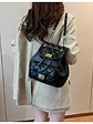 Mochila acolchada con textura de rombos, cadena dorada y bolsillo frontal con broche — estilo clásico - Miniatura 4
