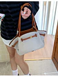 Bolso tote de lona con ribetes de cuero sintético y cierre de cremallera — estilo urbano minimalista - Miniatura 4