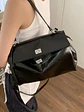 Bolso tipo Kelly de cuero sintético con cerradura giratoria — estructura clásica en dos tamaños - Miniatura 2