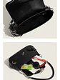 Bolso de hombro con solapa y cerradura ovalada plateada — estilo retro urbano - Miniatura 7
