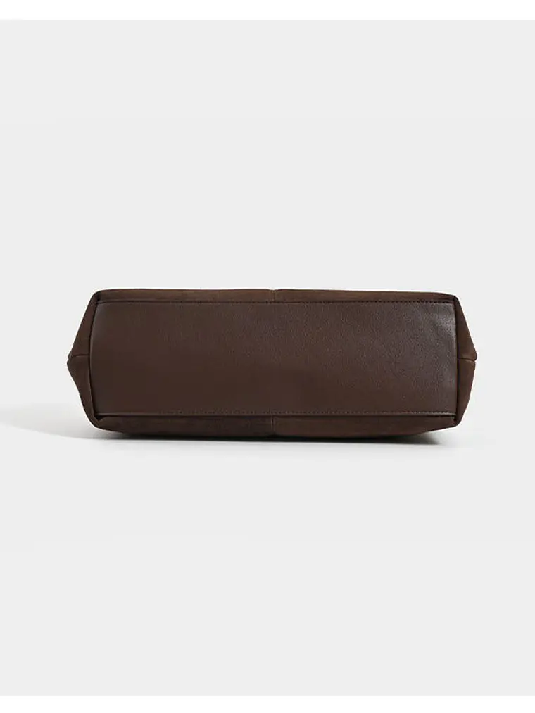 Bolso tote de gamuza con cinturón decorativo y asa tubular — volumen generoso, estilo sobrio 5