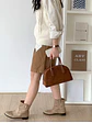 Bolso Boston de gamuza con asa tubular doble y cierre lateral — estilo retro occidental - Miniatura 1