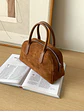 Bolso Boston de gamuza con asa tubular doble y cierre lateral — estilo retro occidental - Miniatura 2