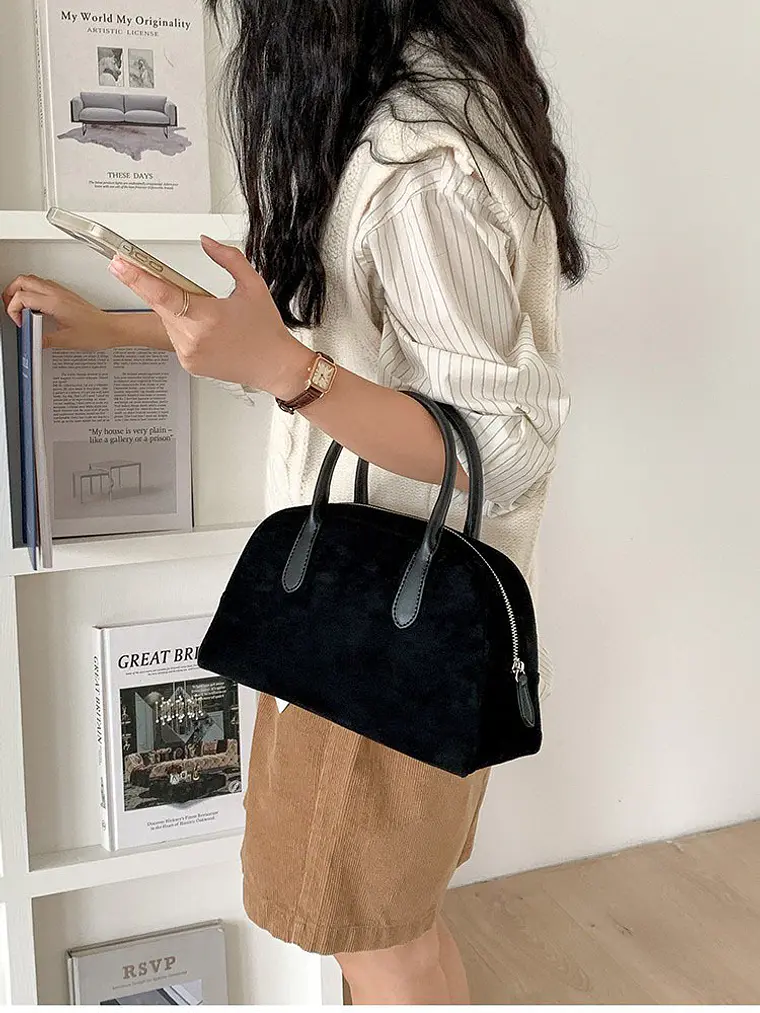 Bolso Boston de gamuza con asa tubular doble y cierre lateral — estilo retro occidental 5