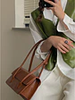 Bolso de hombro con solapa y cuero sintético con acabado tipo cera — estilo urbano clásico - Miniatura 4