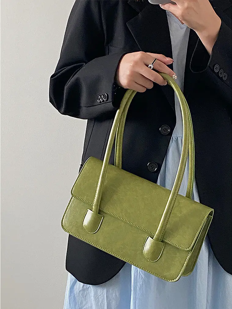 Bolso de hombro con solapa y cuero sintético con acabado tipo cera — estilo urbano clásico 6