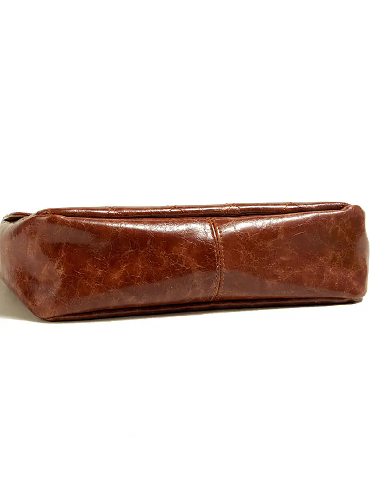 Bolso de cadena acolchado con cuero sintético envejecido y bolsillo trasero 5
