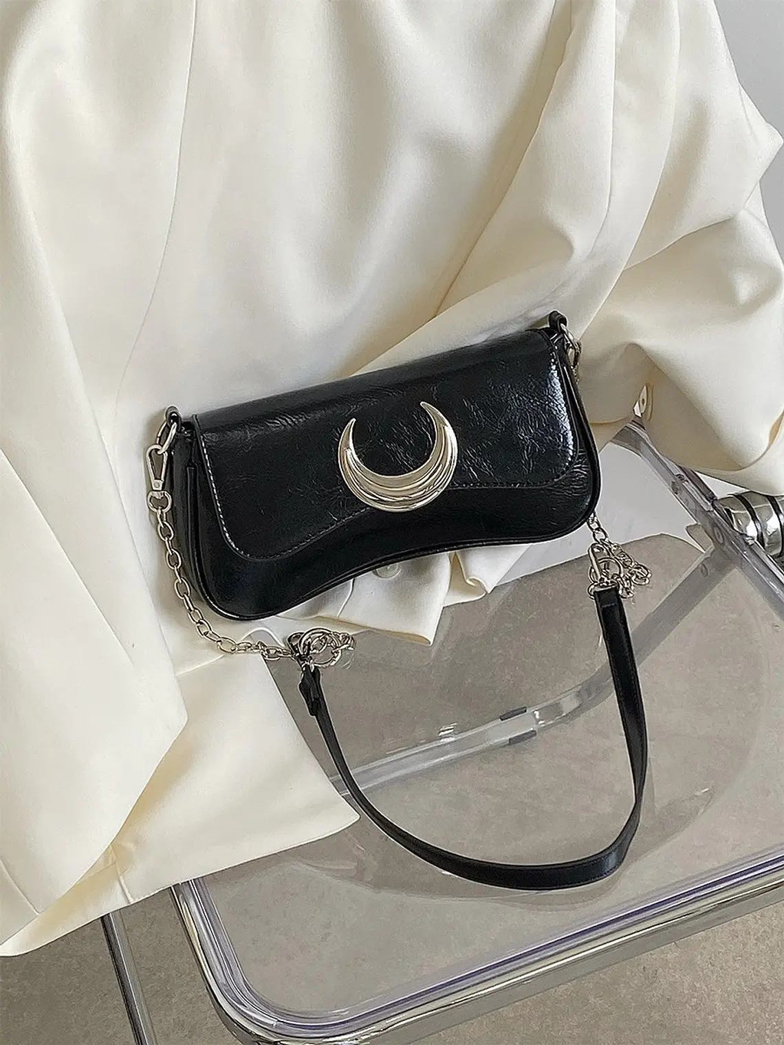 Bolso de hombro negro con luna plateada y cadena intercambiable 4