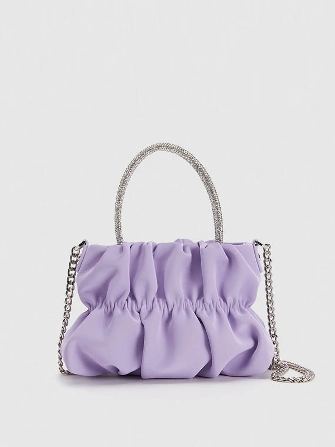 Bolso nube plisado con asa de strass y cadena plateada 8