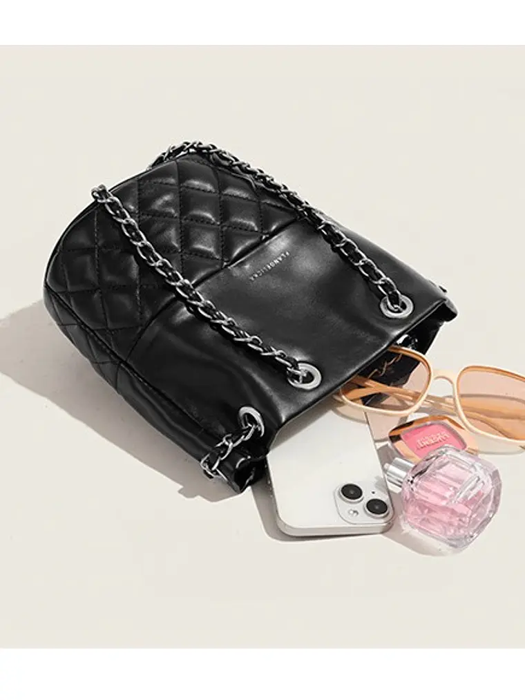 Bolso cubo acolchado rombo cadena plateada 5