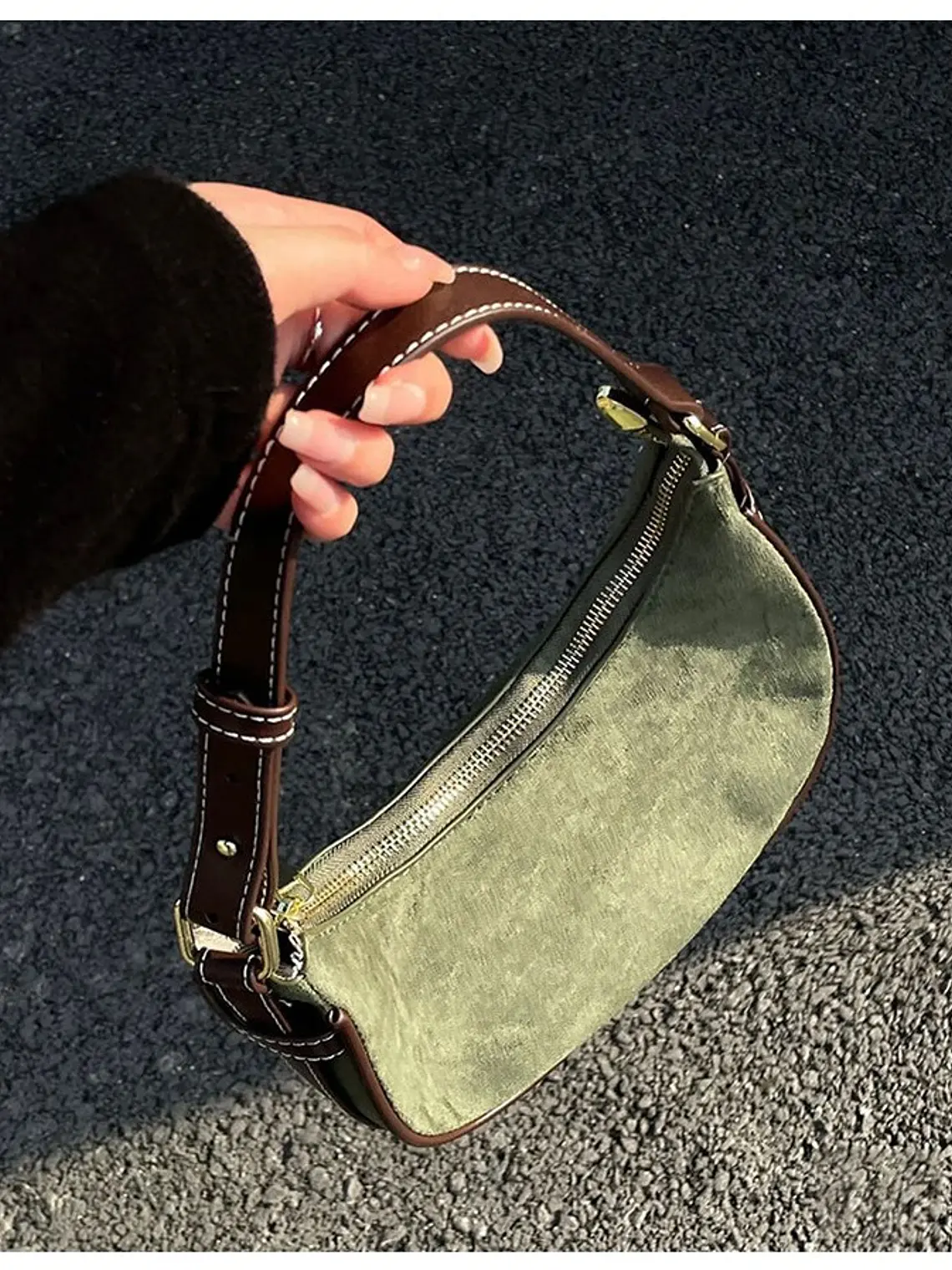 Bolso Media Luna de Ante Sintético — Estilo Vintage Casual 5