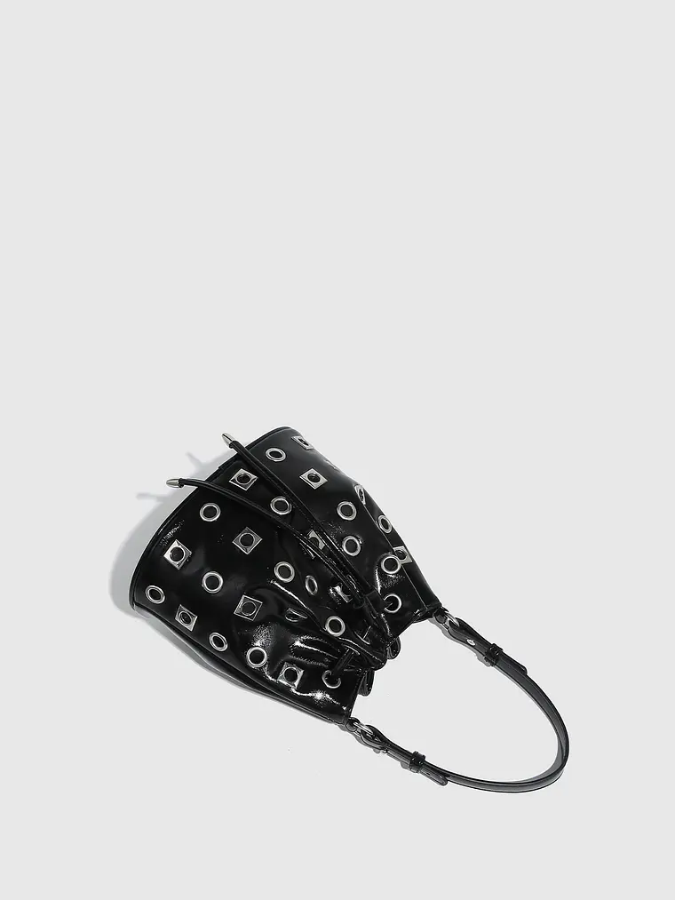 Bolso Bucket con Ojales Metálicos · Correa de Cadena · Estilo Urbano 5