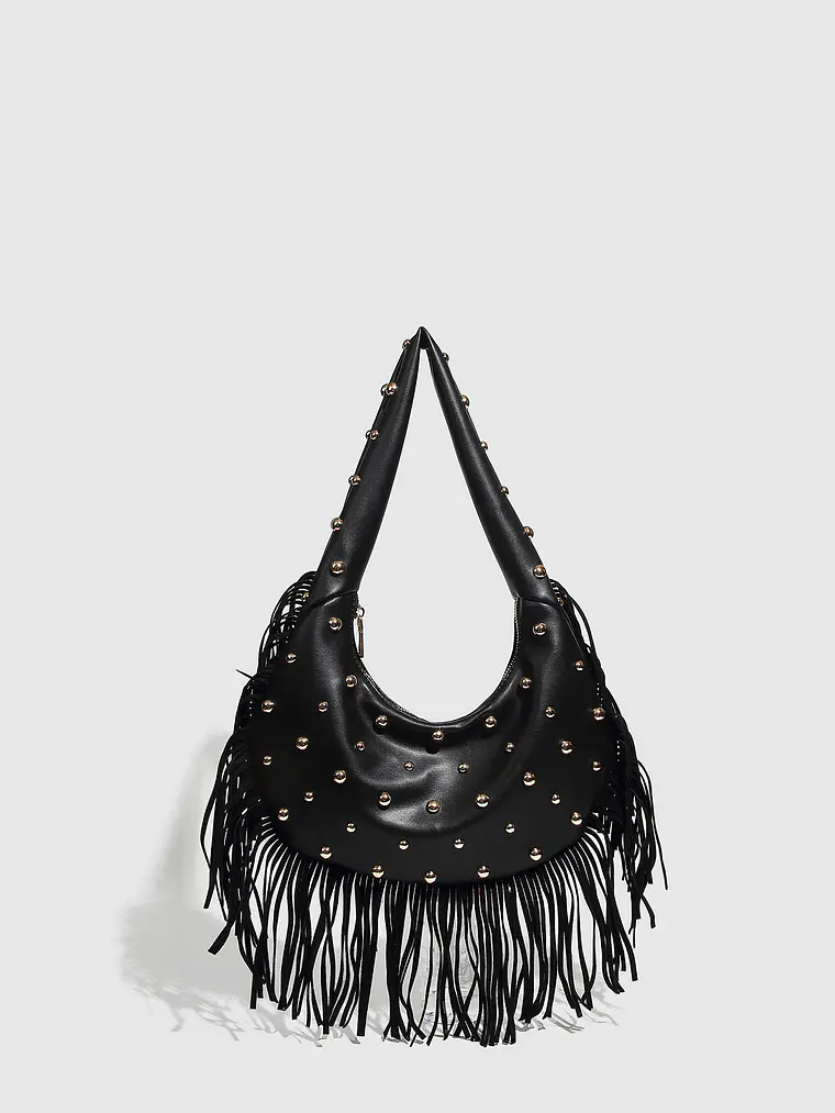 Bolso Hobo con Flecos y Tachas Doradas · Silueta Media Luna · Estilo Boho Urbano 1