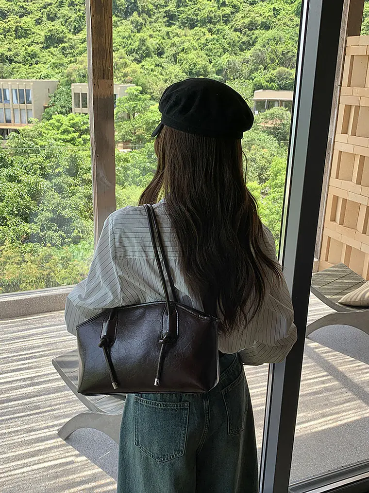 Bolso de Hombro Rectangular · Asas Largas con Nudo · Estilo Urbano Minimalista 7