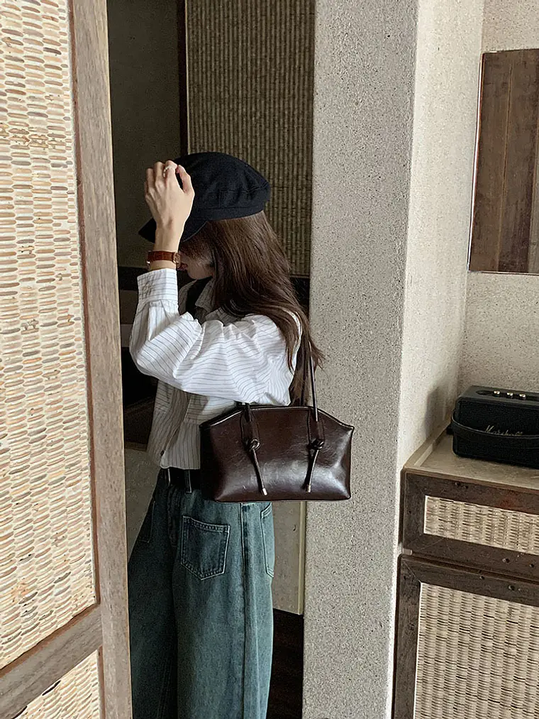 Bolso de Hombro Rectangular · Asas Largas con Nudo · Estilo Urbano Minimalista 10