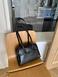 Bolso Bowling con Bolsillo Frontal · Asas Largas Dobles · Estilo Urbano Retro - Miniatura 10