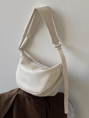 Bolso Hobo Curvo con Correa Ancha · Cierre de Aro Metálico · Estilo Urbano