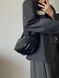 Bolso Hobo Curvo con Correa Ancha · Cierre de Aro Metálico · Estilo Urbano - Miniatura 7