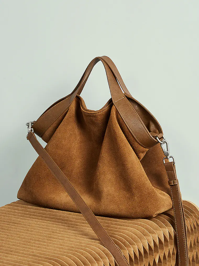 Bolso Tote de Gamuza con Caída Natural · Asas Dobles 9