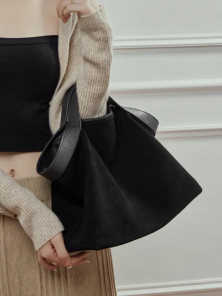 Bolso Tote de Gamuza con Caída Natural · Asas Dobles 4