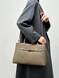 Bolso Tote de Cuero · Cinturón Frontal · Elegancia Estructurada - Miniatura 9